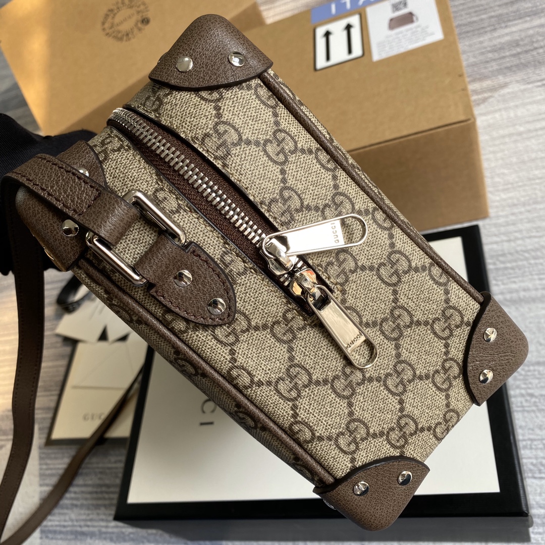 Gucci GG Shoulder Bag With Leather Details 626363